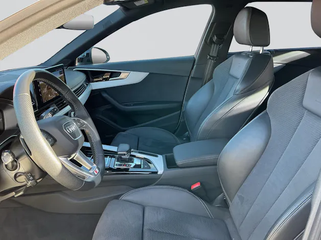 AUDI A4 Avant 40 TFSI S Line