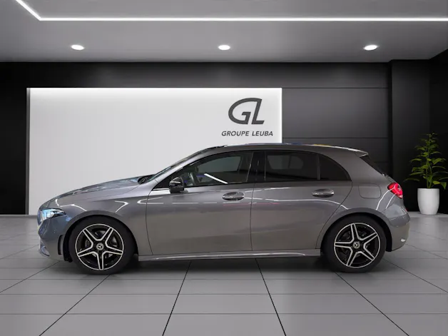 MERCEDES-BENZ A 200 AMG Line