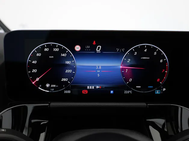 MERCEDES-BENZ GLA 250 4Matic 8G-DCT