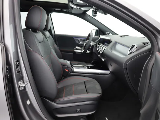 MERCEDES-BENZ GLA 250 4Matic 8G-DCT