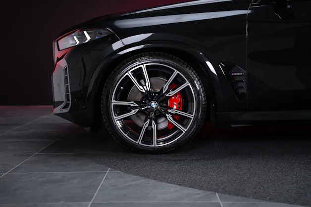 BMW X5 M60i xDrive / Panorama-Schiebedach / HeadUp / 360°Kamera