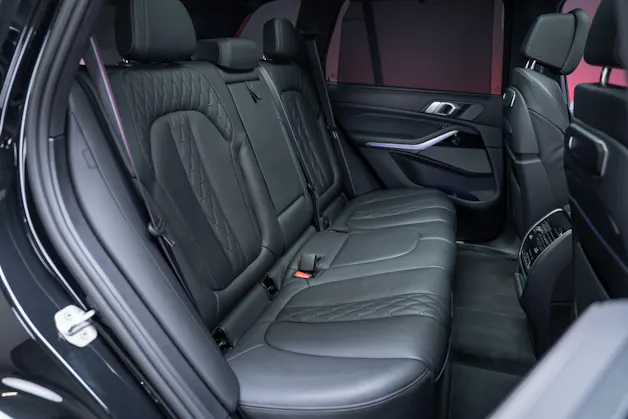 BMW X5 M60i xDrive / Panorama-Schiebedach / HeadUp / 360°Kamera