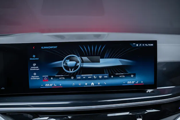 BMW X5 M60i xDrive / Panorama-Schiebedach / HeadUp / 360°Kamera