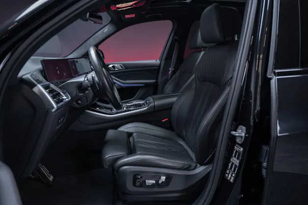 BMW X5 M60i xDrive / Panorama-Schiebedach / HeadUp / 360°Kamera