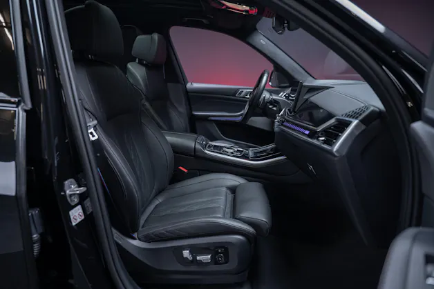 BMW X5 M60i xDrive / Panorama-Schiebedach / HeadUp / 360°Kamera