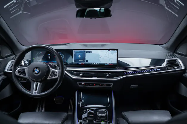 BMW X5 M60i xDrive / Panorama-Schiebedach / HeadUp / 360°Kamera