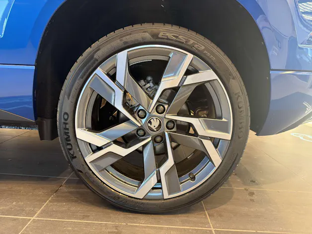 SKODA Karoq 1.5 TSi SportLine DSG-Automat