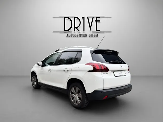 PEUGEOT 2008 1.2 PureTech Style EAT6 *CarPlay*Sitzheizung*Tempomat uvm.*