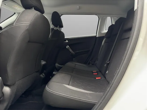 PEUGEOT 2008 1.2 PureTech Style EAT6 *CarPlay*Sitzheizung*Tempomat uvm.*