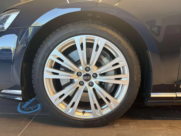 AUDI A8 60 TFSi e 462PS quattro Tiptronic-Automat