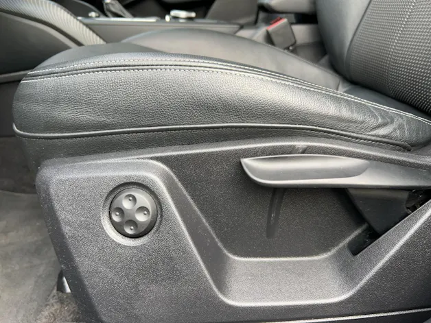 AUDI Q2 40 TFSI Sport Attraction quattro S-tronic