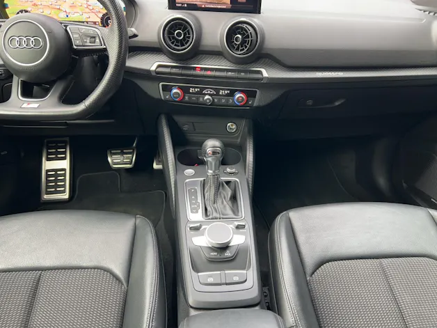 AUDI Q2 40 TFSI Sport Attraction quattro S-tronic