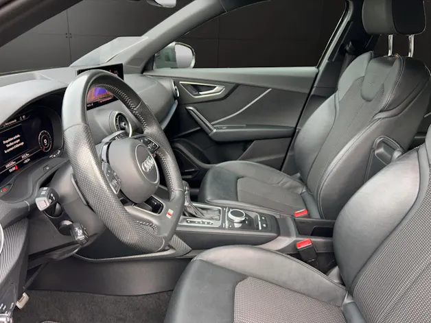AUDI Q2 40 TFSI Sport Attraction quattro S-tronic