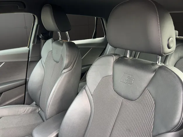 AUDI Q2 40 TFSI Sport Attraction quattro S-tronic