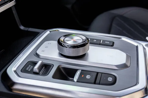 JAC T9 EV Luxury