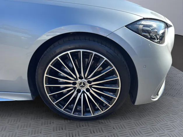 MERCEDES-BENZ C 220 d 4Matic AMG Line
