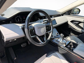 https://vehicle.imgix.net/456769/0339eac0-294b-4c99-bce1-aa9a84a8e962.jpg