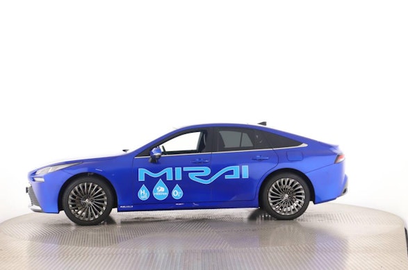 Toyota Mirai Fuel Cell Platinum 34