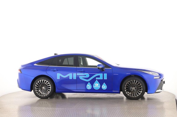 Toyota Mirai Fuel Cell Platinum 23