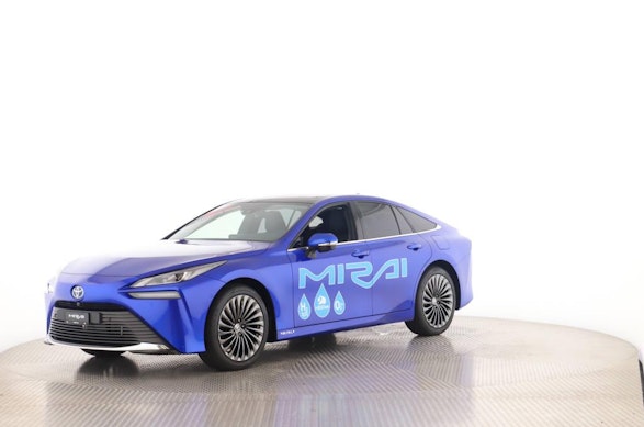 Toyota Mirai Fuel Cell Platinum 31