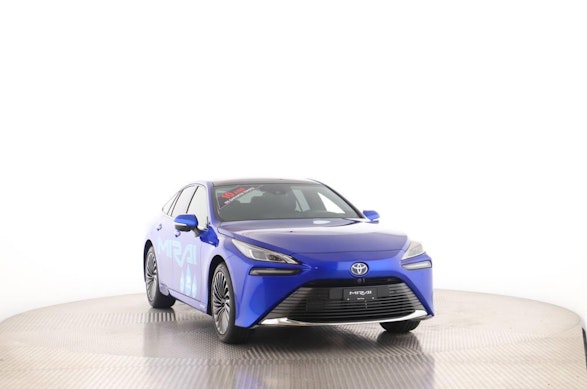 Toyota Mirai Fuel Cell Platinum 27