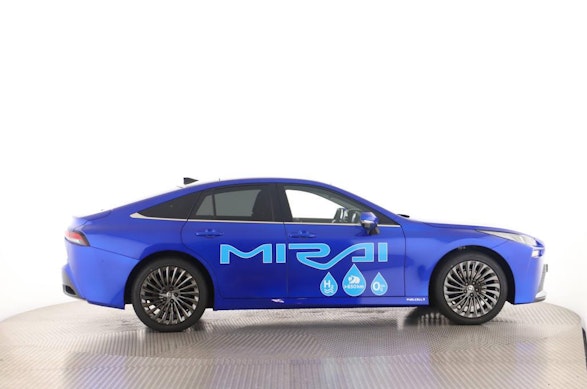 Toyota Mirai Fuel Cell Platinum 22