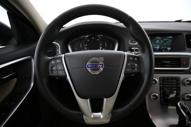 Vehicle image VOLVO V60