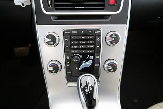 Volvo V60 2.4 D4 Summum AWD