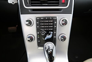 Vehicle image VOLVO V60 2.4 D4 Summum AWD