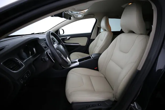 Volvo V60 2.4 D4 Summum AWD