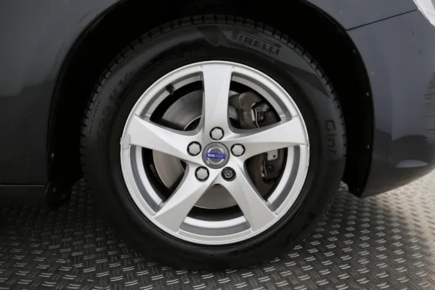 Volvo V60 2.4 D4 Summum AWD