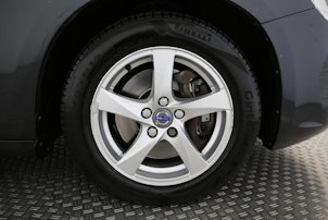 Vehicle image VOLVO V60 2.4 D4 Summum AWD