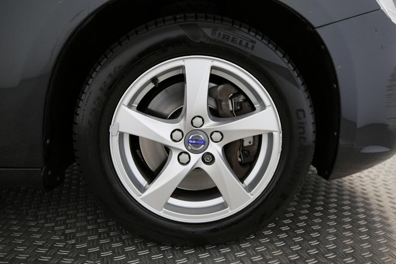 Vehicle image VOLVO V60