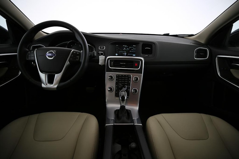 Vehicle image VOLVO V60