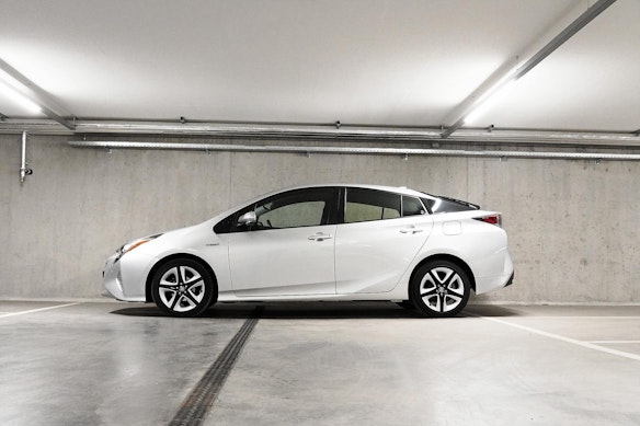 TOYOTA Prius 1.8 VVTi HSD Sol Premium 3