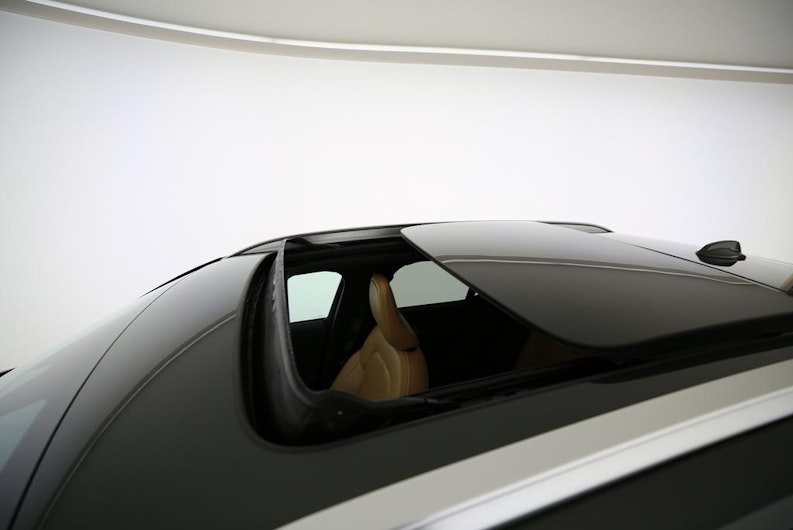 Vehicle image VOLVO XC40