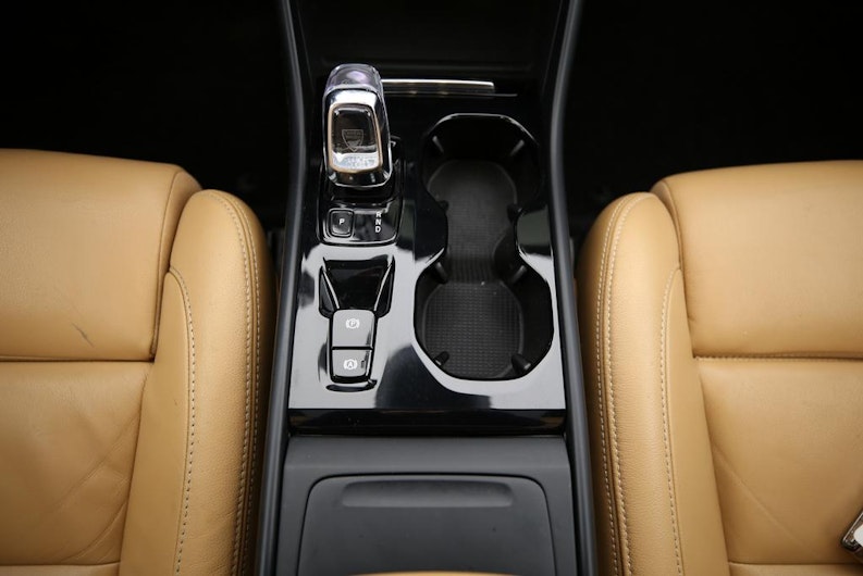 Vehicle image VOLVO XC40