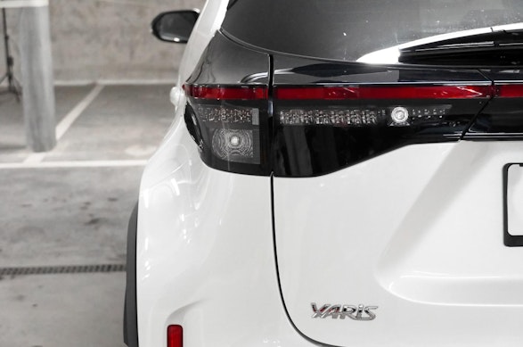 Toyota Yaris Cross 1.5 VVT-i HSD Adventure AWD-i 12