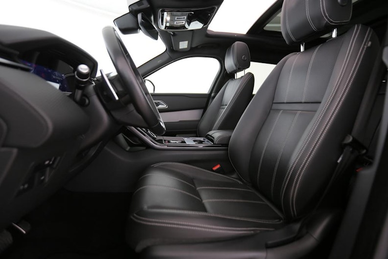 Vehicle image LAND ROVER RANGE ROVER VELAR