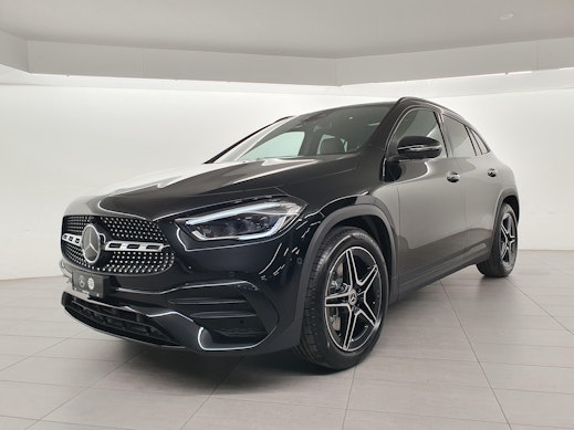 MERCEDES-BENZ GLA 250 AMG Line 4m 0