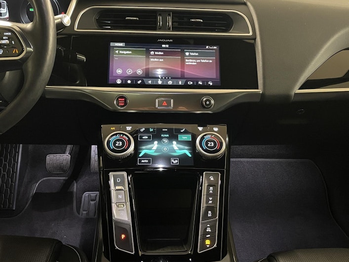 Vehicle image JAGUAR I-PACE