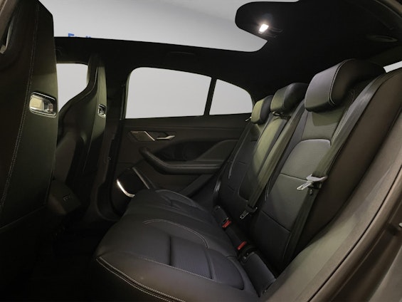 Vehicle image 8 Vehicle image 8